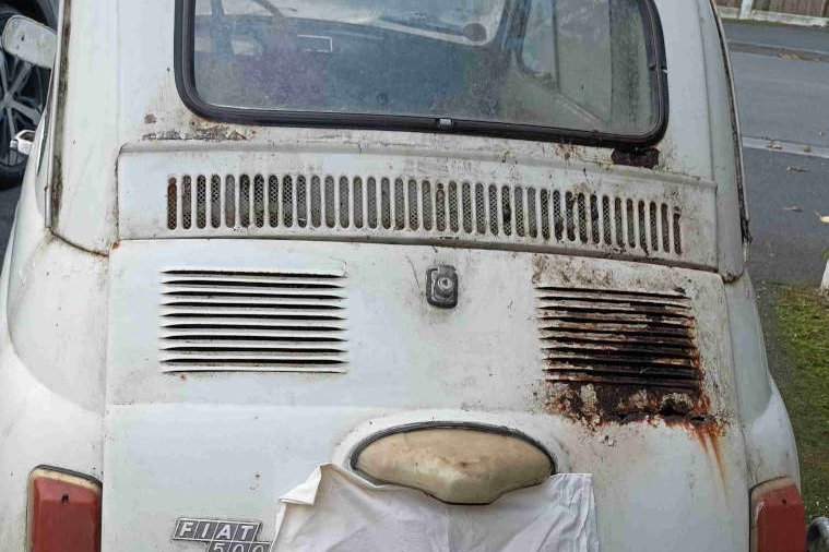 <strong></strong><small>© FIAT 500 et dérivés CLUB DE FRANCE</small>