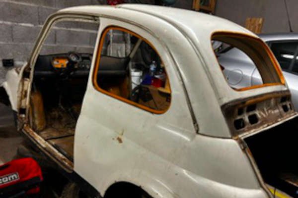 <strong></strong><small>© FIAT 500 et dérivés CLUB DE FRANCE</small>